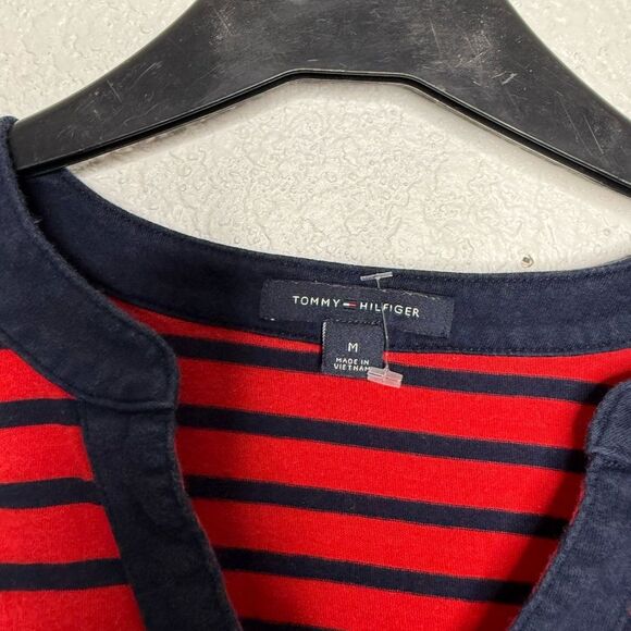 Woman’s Tommy Hilfiger Red and Blue Striped V-Neck Blouse Size M - Picture 4 of 5